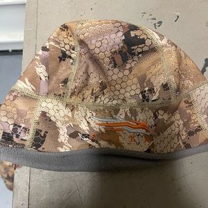 Sitka Dakota beanie.